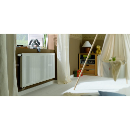Grzejnik płytowy Kermi®X2® Profil-V typ 33 700x150x700 biały,10 bar, z osłonami