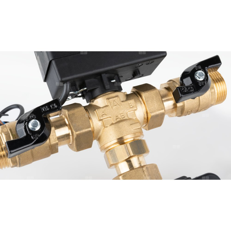 Moduł przełączający BDU 571 AP do pomp ciepła z zaworem AZV 643, pompa APH 160, armatura AFC