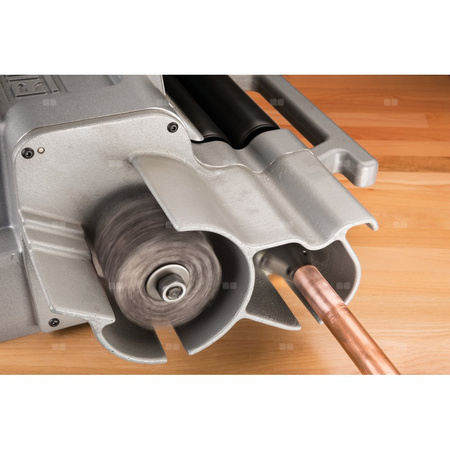 Maszyna do cięcia i obróbki rur 1⁄2" - 2" (12 - 54 mm) ze stali nierdzewnej model 122