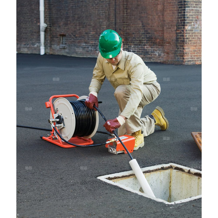 Maszyna impulsowa do wysokociśnieniowego przepychania wodą KJ - 3100 do linii odpływowych o średnicy 2" - 10" (50 - 250 mm) 