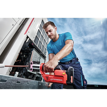 Zaciskarka ROMAX Compact TT, zestaw szczęk zaciskowych MaxiPro 1/4"-1 1/8", akumulator 2.0 Ah/18 V, ładowarka UE w ROCASE