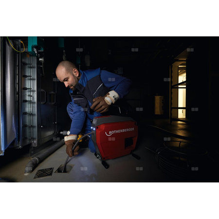 R600 VARIOCLEAN, ze spiralami DURAFLEX SMK / zestawem narzędzi 16+22 mm, akumulator LI-HD 8.0AH 18V i ładowarka AMP