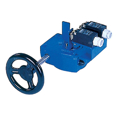 Ręczna przekładnia ślimakowa, smarowana fabrycznie - dożywotnio, napędzana kółkiem ręcznym wyposażona w dwa wyłączniki krańcowe DN 700