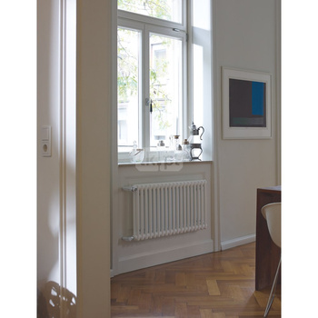 Grzejnik Zehnder Charleston Retrofit 4107 - 22 elem., klolor RAL 9010, typ złącza Code 1270, konsole ścienne SMB, kolor mocowania (CodeRADC) - kolor grzejnika, ilość zest. naściennych 4