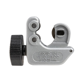 Miniobcinak 101-ML do cięcia rur wielowarstwowych 6 - 28 mm w ciasnych miejscach
