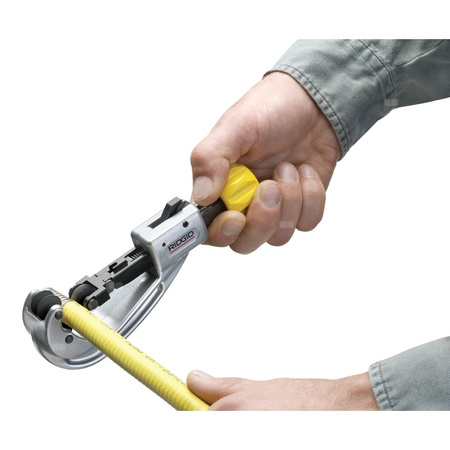 Obcinak szybkiego działania 151 CSST do cięcia rur z karbowanej stali nierdzewnej 9.5 - 25.4 mm