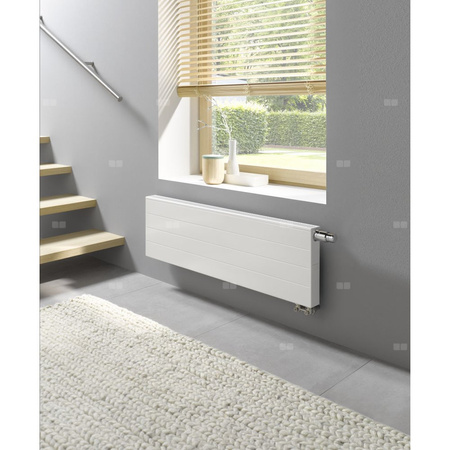 Grzejnik płytowy typ 22 KERMI X2 Line-V, z osłoną wym. 305 x 2605 mm, kolor biały, moc 2350 W